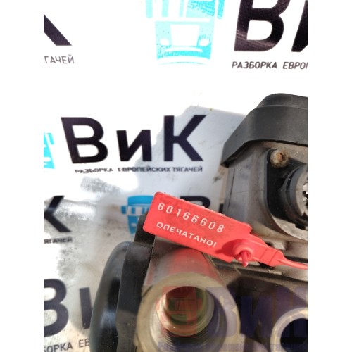 Кран управления тормозами прицепа Scania R440 176096 (608)-4