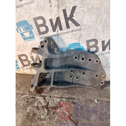 Кронштейн буксировочного пальца Scania R440 176096 RH (463)