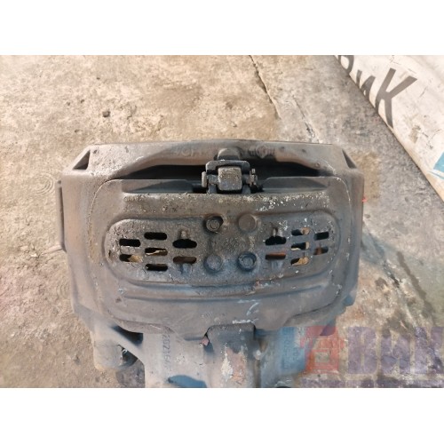 Суппорт Scania R440 176096 передний LH (399)-1