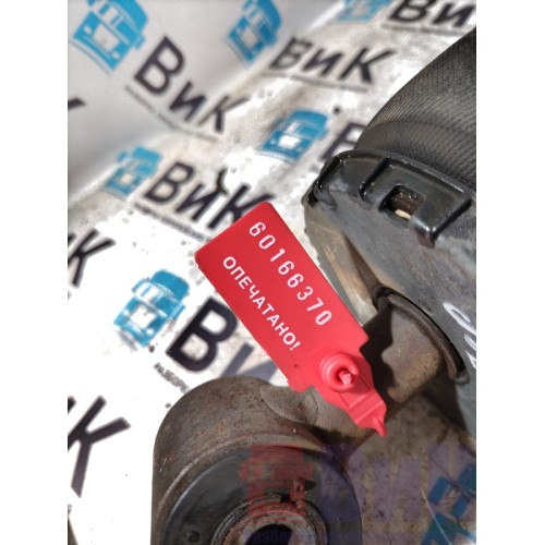 Подушка кабины передняя MAN TGA 086712 с деф. (370)-5