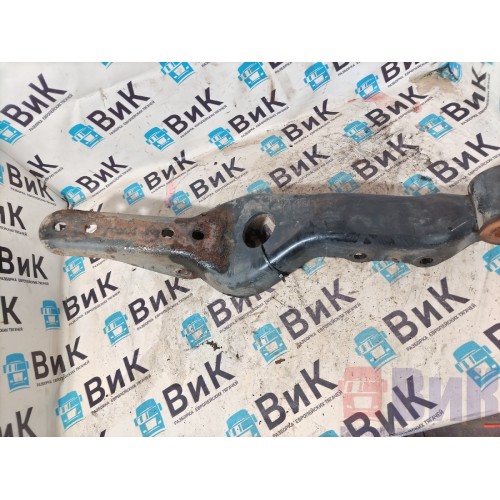 Кронштейн подушки кабины MAN TGA 086712 задний (242)-1