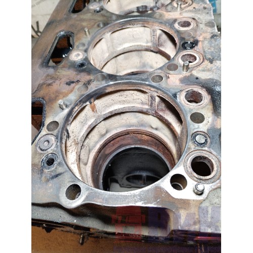 Блок цилиндров двигателя Scania G 400 DC13 103-L01 PDE 084171 (037)-11