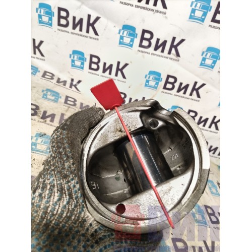 Поршень IVECO EuroStar Cursor 10 E3 160577 (997)-4