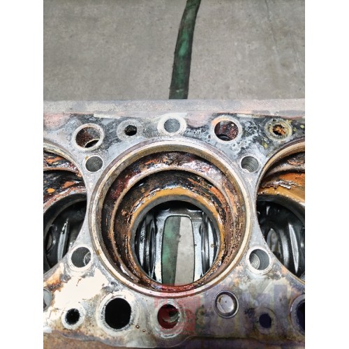 Блок цилиндров двигателя IVECO EuroStar Cursor 10 E3 160577 (990)-14