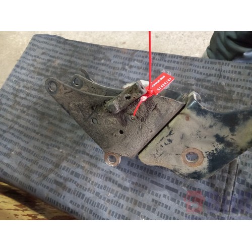 Кронштейн торсиона кабины MAN у.к. LH (823)-3