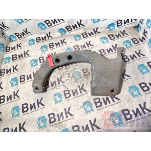 Кронштейн бампера Mercedes Actros 477903 RH (489)