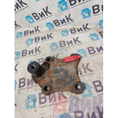 Кронштейн тяги переднего стабилизатора Mercedes Actros 477903 RH (477)