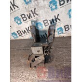 Кронштейн запасного колеса Mercedes Actros 477903 (401)