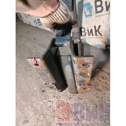 Кронштейн топливного бака Mercedes Actros 477903 57х65 (400)-1