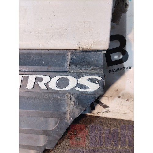 Капот Mercedes Actros 477903 с деф. (391)-4