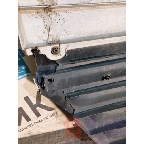 Капот Mercedes Actros 477903 с деф. (391)-2