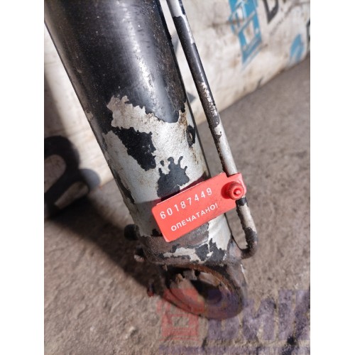 Цилиндр подъема кабины Mercedes Actros 477903 с деф. (449)-3