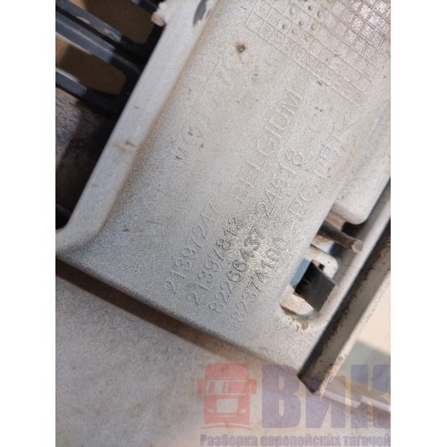 Решетка радиатора Volvo FM 666220 (384)-1