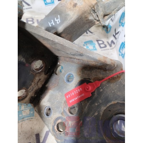 Кронштейн усилителя бампера Volvo FM 666220 RH (298)-3