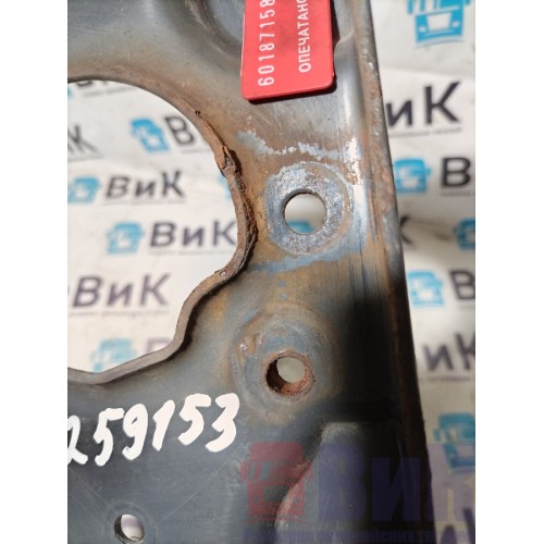 Кронштейн корпуса фары Volvo FM 666220 (деф.резьбы) (158)-1