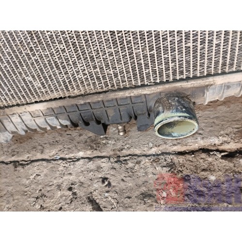 Радиатор основной Volvo FM 666220 (деф.болтов) (171)-1