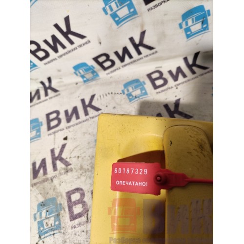 Ручка двери Scania 5 наружняя RH (с ключом) (329)-3