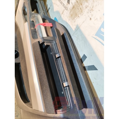 Обшивка (карта) двери MAN TGX 635933 RH (198)-1