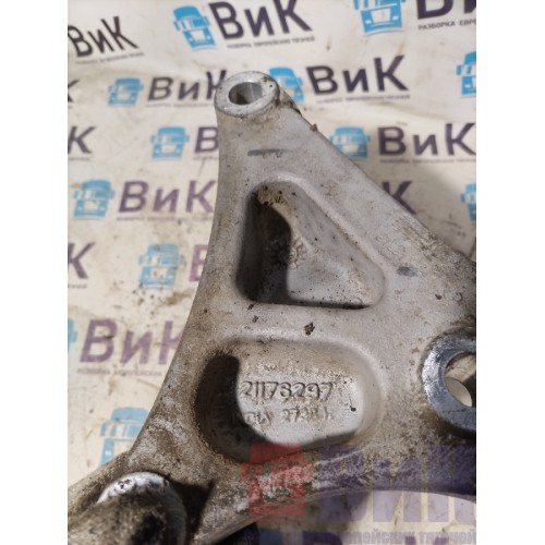 Кронштейн двигателя Volvo FM 666220 D13A RH (003)-3