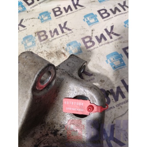 Кронштейн двигателя Volvo FM 666220 D13A LH (004)-1