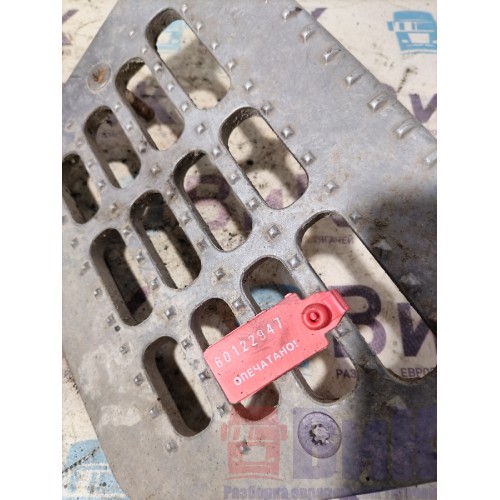 Накладка на нижнюю подножку DAF 105 848404 (947)-3