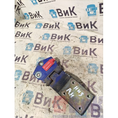 Петля двери DAF 105 848404 нижняя RH (886)