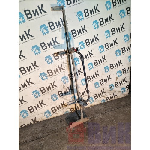 Кронштейн бокового спойлера кабины DAF 105 848404 RH (799)