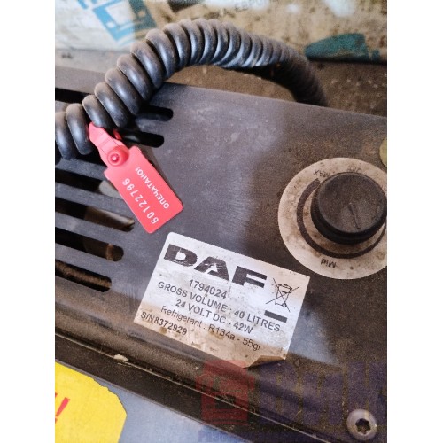Холодильник DAF 105 848404 (деф.) (796)-3