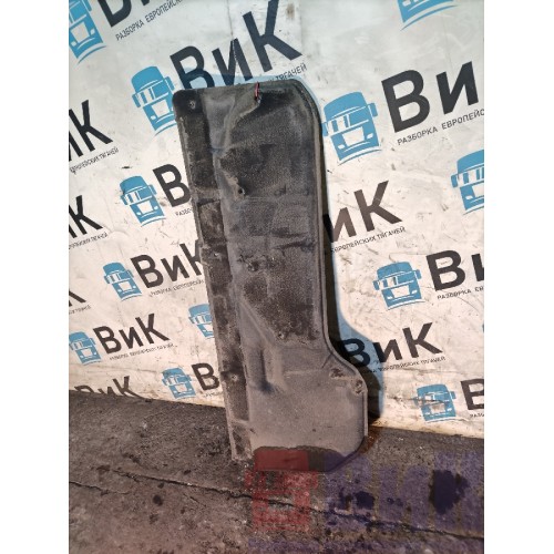 Пыльник двигателя  MAN TGX 581013 с кабины LH (669)-1