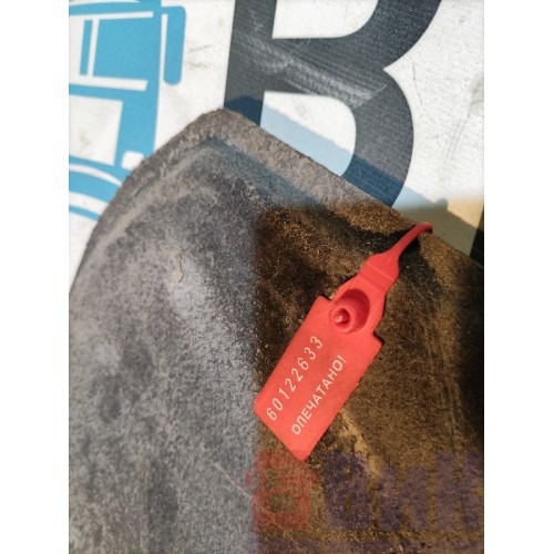 Пыльник двигателя MAN TGX 581013 с кабины RH (633)-1