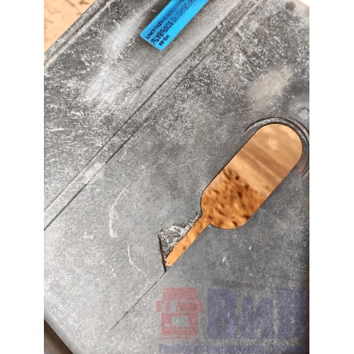 Крышка ящика MAN TGX 581013 с деф. (853)-4