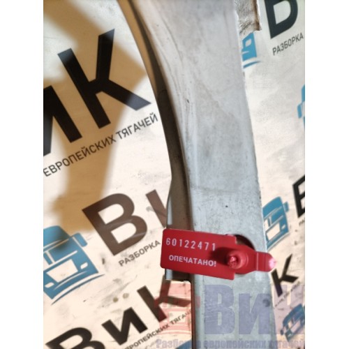 Накладка внешняя (наружняя) на лобовое стекло MAN TGX 581013 RH (471)-2