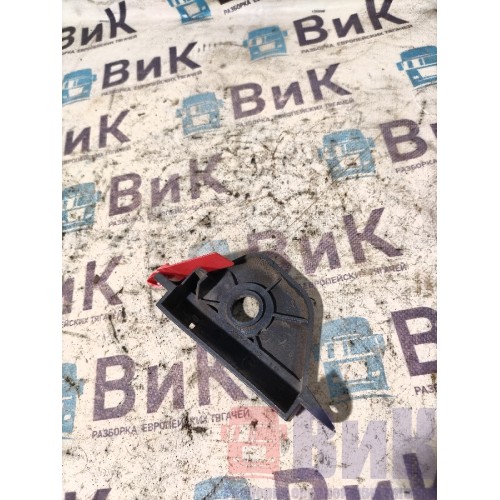 Кронштейн ручки люка MAN TGX 581013 LH (415)-1