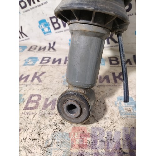 Подушка под кабину Sitrak C7H 611827 передняя LH (361)-3