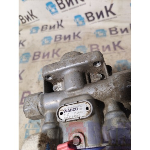 Кран 4-контурный Sitrak C7H 611827 (318)-2