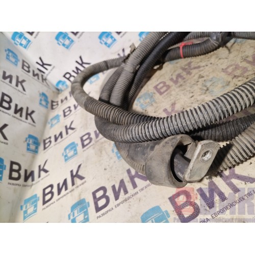 Провод силовой Sitrak C7H 611827 351см (260)-3