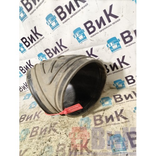 Патрубок воздушного фильтра резиновый Sitrak C7H 611827 (261)-1