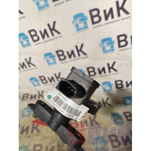 Кран уровня пола Sitrak C7H 611827 с тягой (016)-4