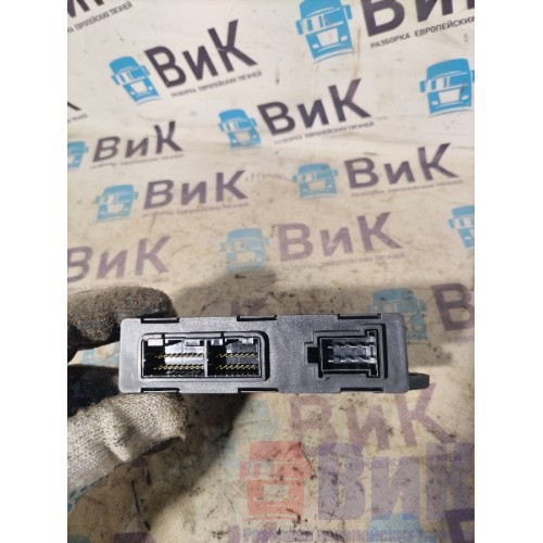 Блок управления дверью Sitrak C7H 611827 RH (920)-2