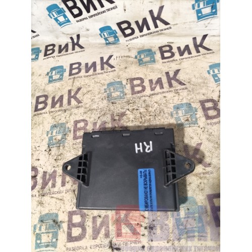 Блок управления дверью Sitrak C7H 611827 RH (920)-1