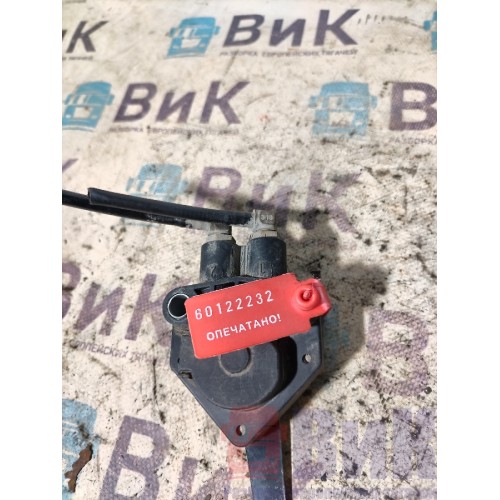 Кран уровня пола Sitrak C7H 611827 с тягой (232)-1