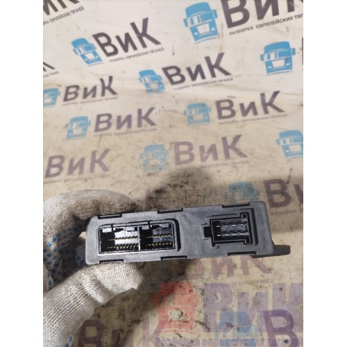 Блок управления дверью Sitrak C7H 611827 LH (934)-2