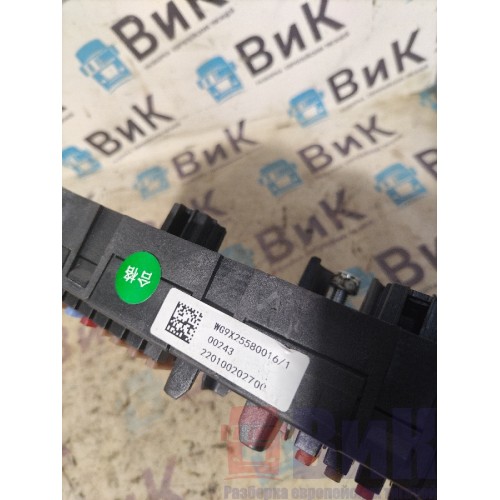 Блок предохранителей Sitrak C7H 611827 (940)-1