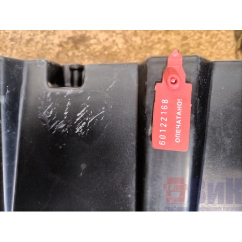 Подкрылок под кабину Sitrak C7H 611827 RH с деф. (168)-3