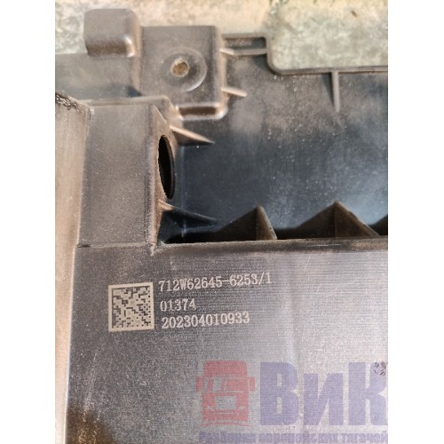 Часть механизма стеклоподъемника Sitrak C7H 611827 LH (176)-2