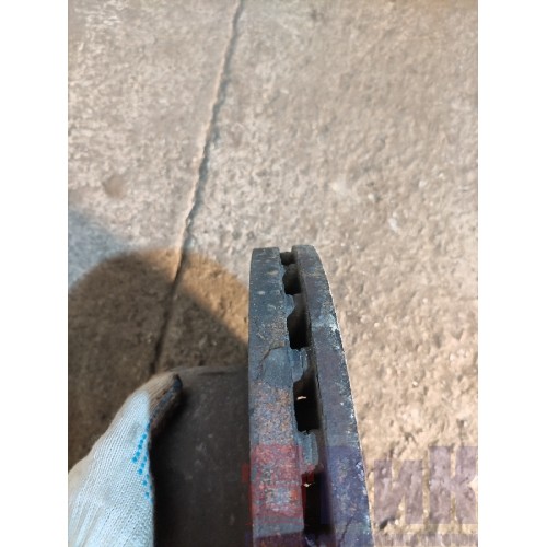 Диск тормозной передний Sitrak C7H 611827 (230)-3