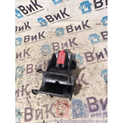 Кронштейн накладки торсиона Sitrak C7H 611827 с мел.деф. (086)