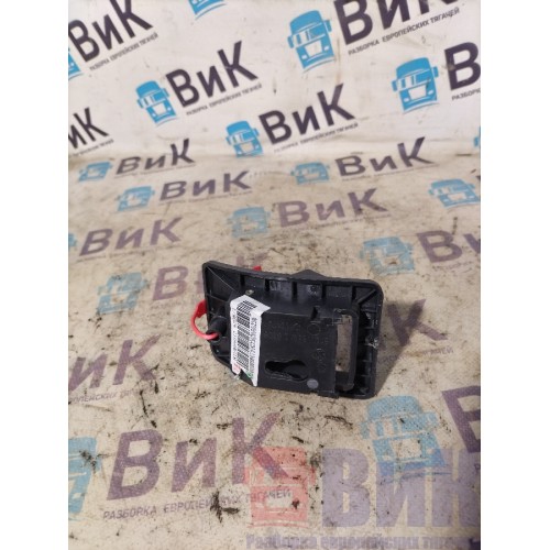 Ручка открывания инструментального ящика Sitrak C7H 611827 RH (078)-1