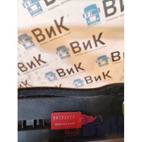 Дефлектор лобового стекла Sitrak C7H 611827 (071)-1