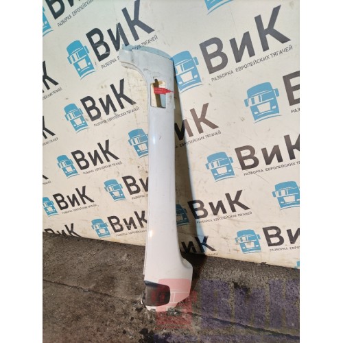 Накладка внешняя (наружняя) на лобовое стекло Sitrak C7H 611827 RH мел. деф. (023)